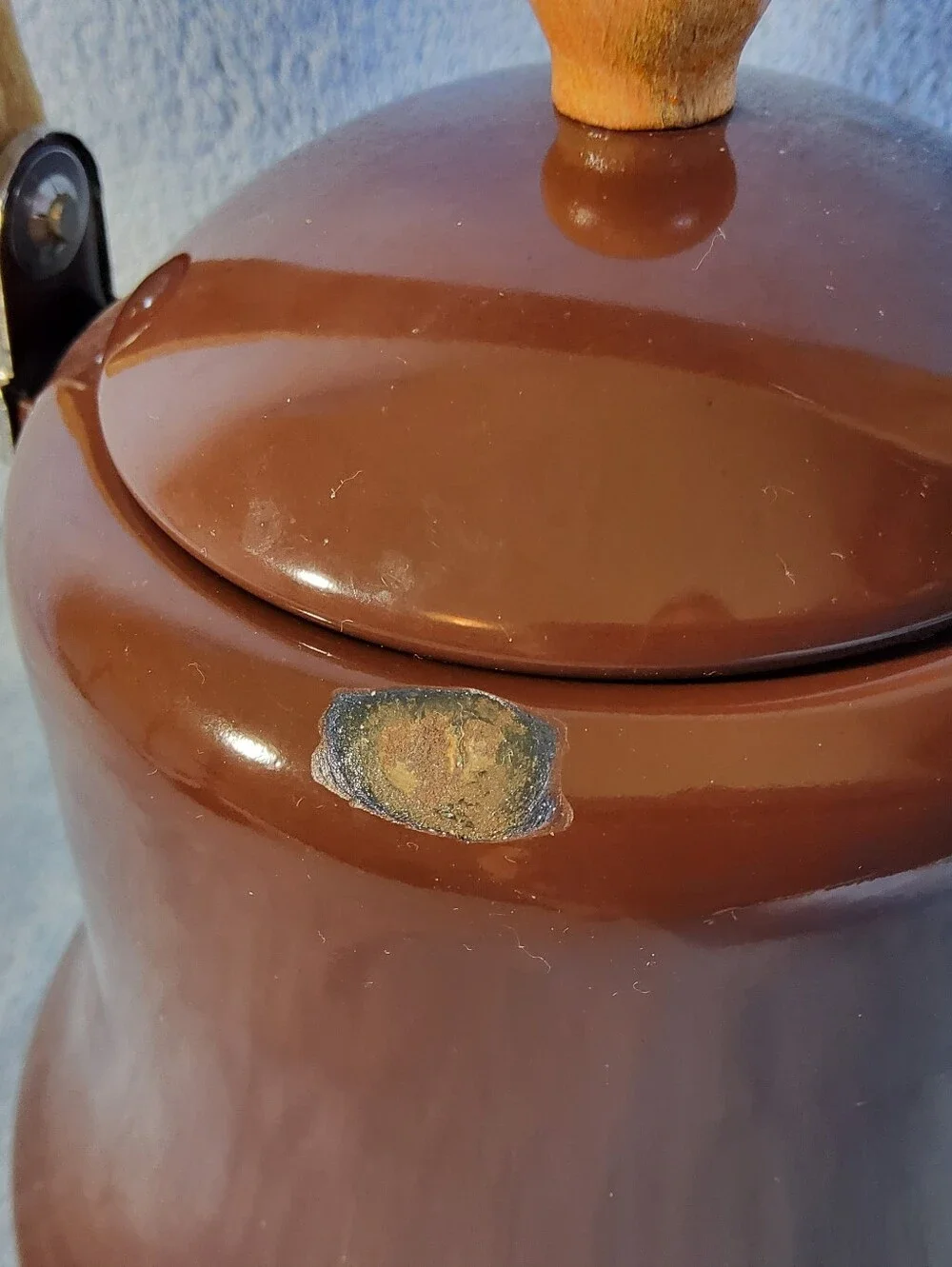Vintage Brown Enamelware Tea Kettle Blue Speckled Interior Kitchenware Cowboy